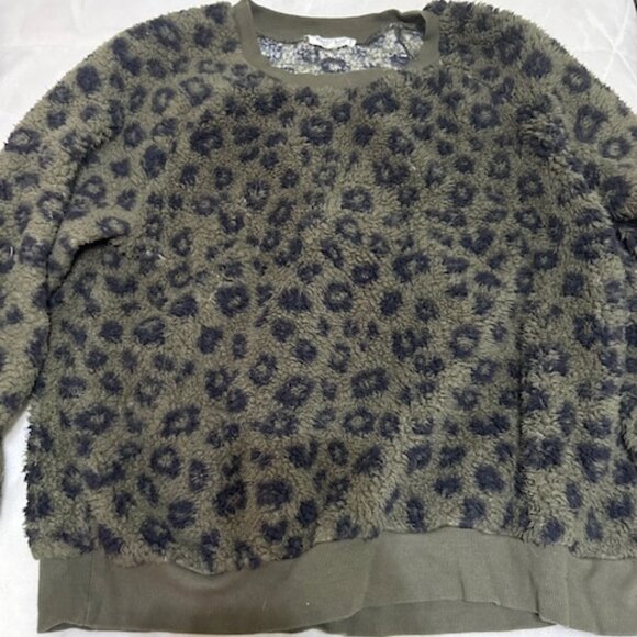 Green Cheetah Teddy Sweater - Picture 1 of 1